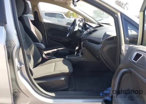 2014 Ford Fiesta Se z USA, uszkodzony, nr VIN 3FADP4EJ8EM121567